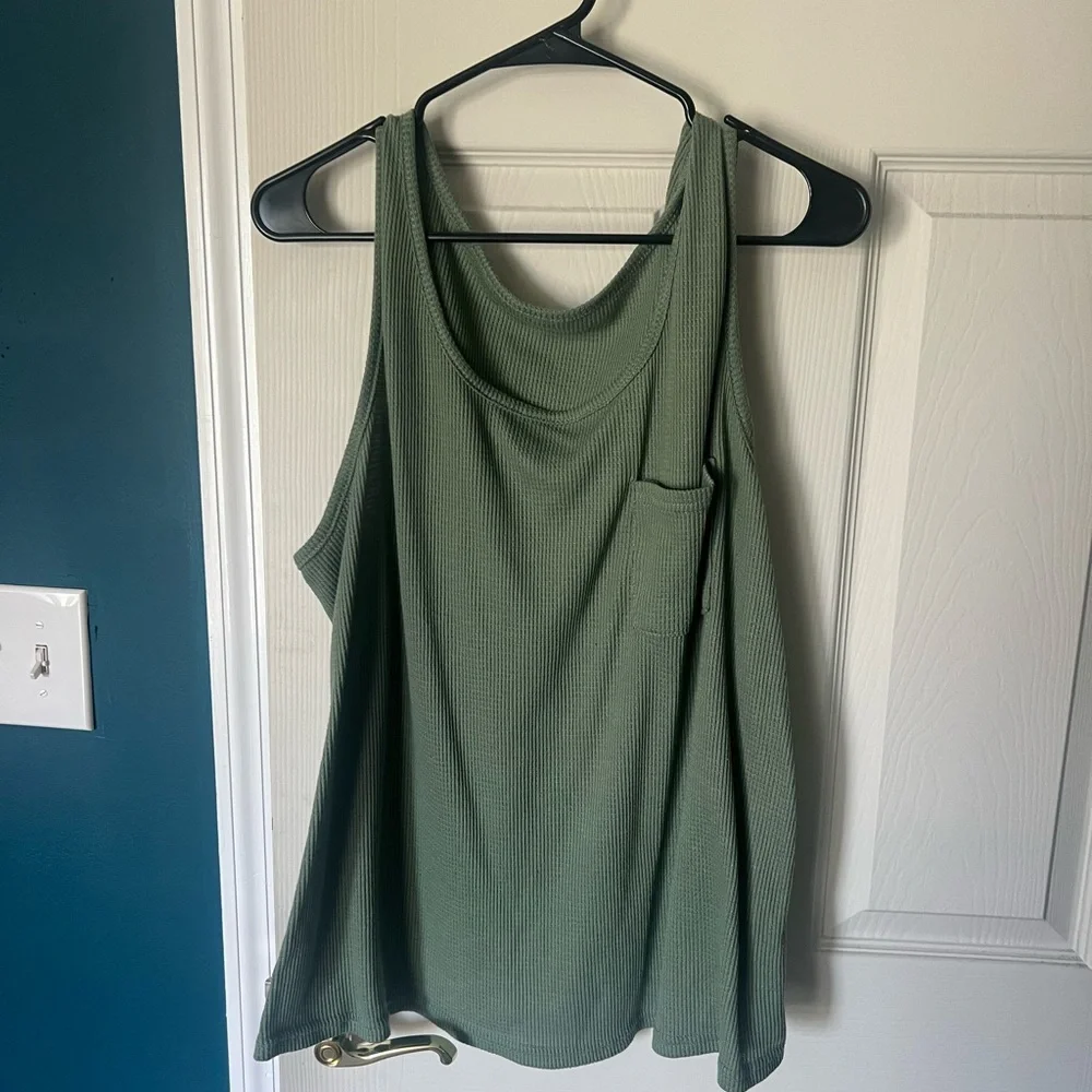Green Ribbed Tank Top - Picture 2 of 2